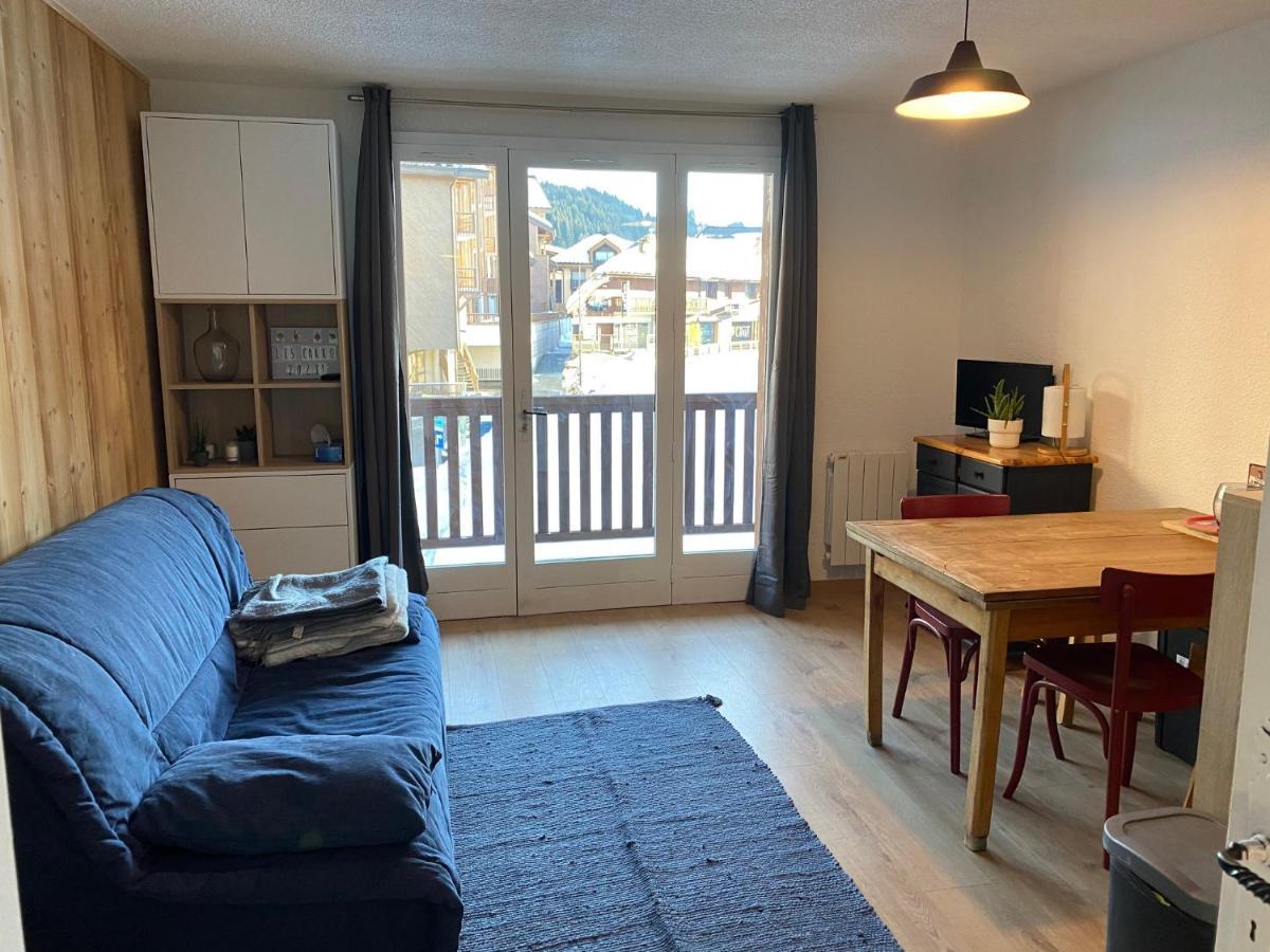 Location Studio Plein Centre Les Carroz Bagian luar foto
