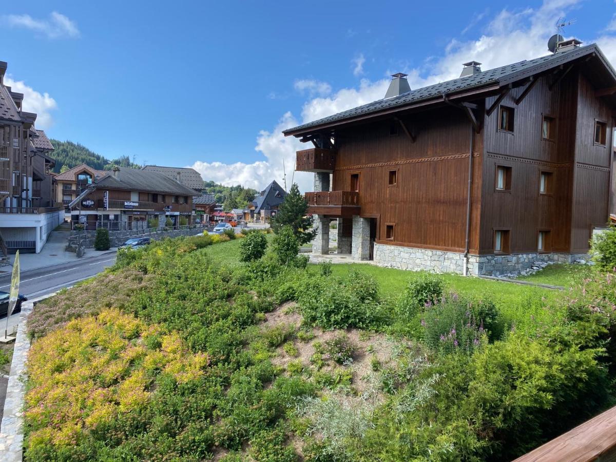 Location Studio Plein Centre Les Carroz Bagian luar foto